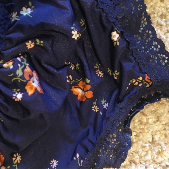 Bra - Picture 2 of 5